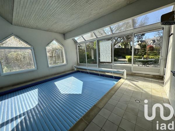 Demeure 7 pièces de 245 m² à Chartres (28000)