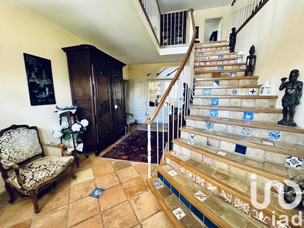 Demeure 7 pièces de 245 m² à Chartres (28000)