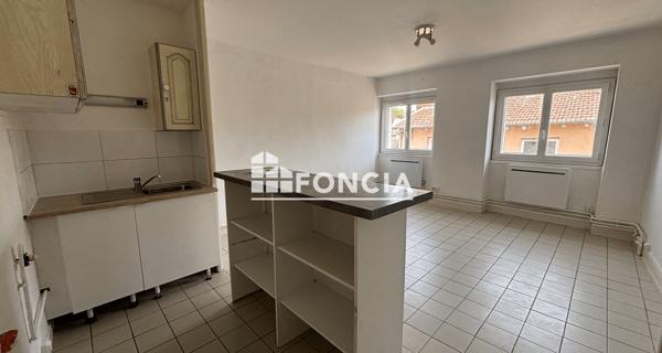 Location Studio 24.78 m² - Neuville-sur-saône 69250