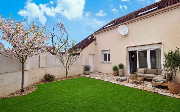 Maison à vendre    5 pièces •  Les Mureaux