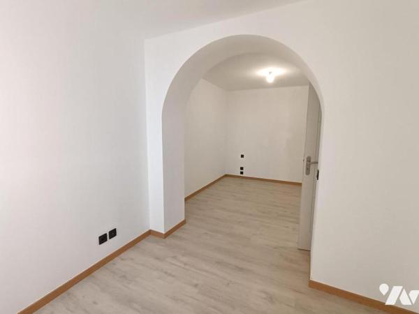 MONTELIMAR, Maison de ville rénovée de 140 m2