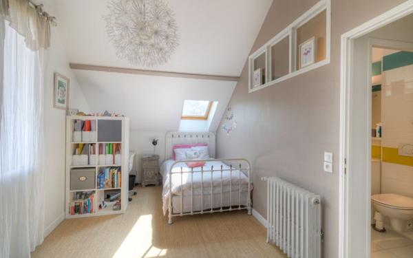 Maison à vendre    8 pièces •  Épône