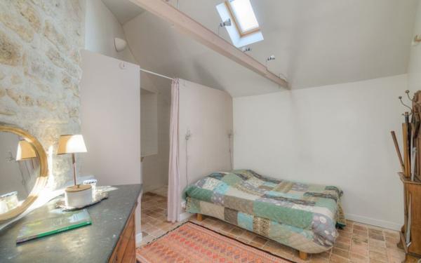 Maison à vendre    8 pièces •  Épône