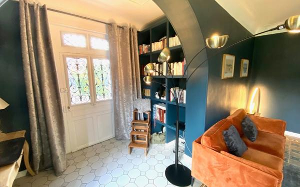 Maison à vendre    8 pièces •  Épône