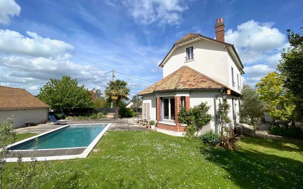Maison à vendre    8 pièces •  Épône