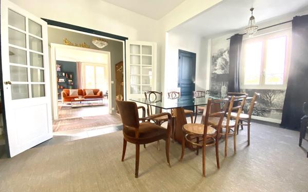 Maison à vendre    8 pièces •  Épône