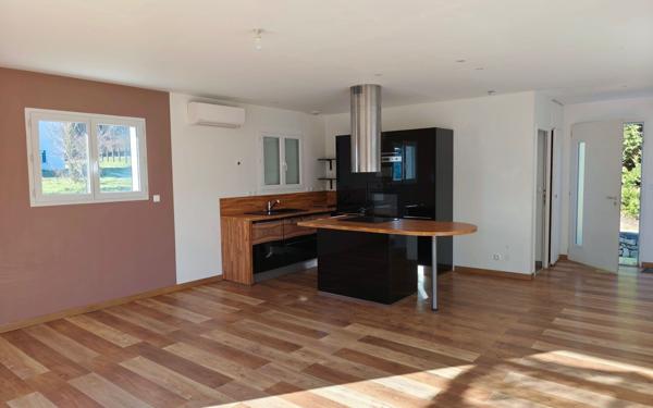 Maison à vendre    3 pièces • 89 m2 Goudargues