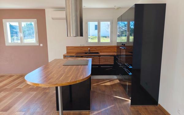 Maison à vendre    3 pièces • 89 m2 Goudargues