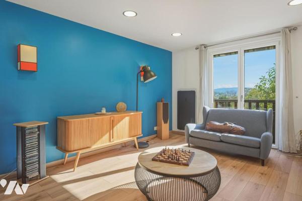 Thoiry – Élégante demeure familiale de 342 m² avec piscine couverte, appartement indépendant et vue 
