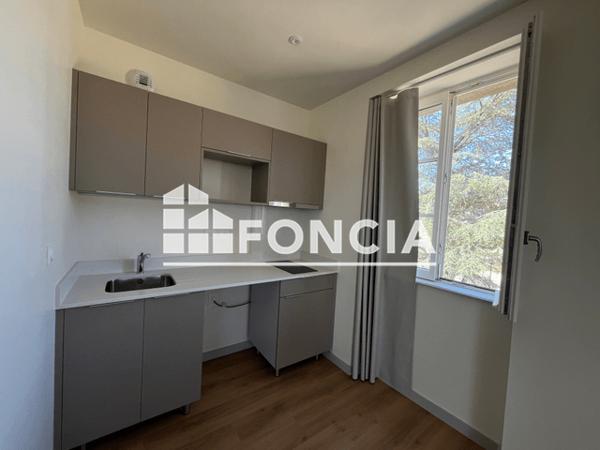 Location Studio 33.68 m² - Guingamp 22200