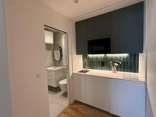 Location - Appartement Paris 18e Arrondissement 75018 25 m 2