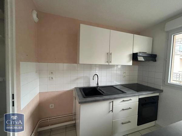 Appartement à louer 2 pièces 46.75m² Le Trait (76580)