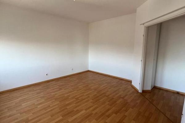 Location - Appartement 3 pièces 72 m 2 LE MANS (72000)