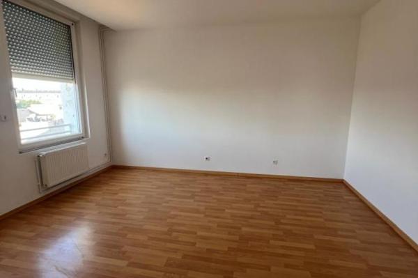 Location - Appartement 3 pièces 72 m 2 LE MANS (72000)