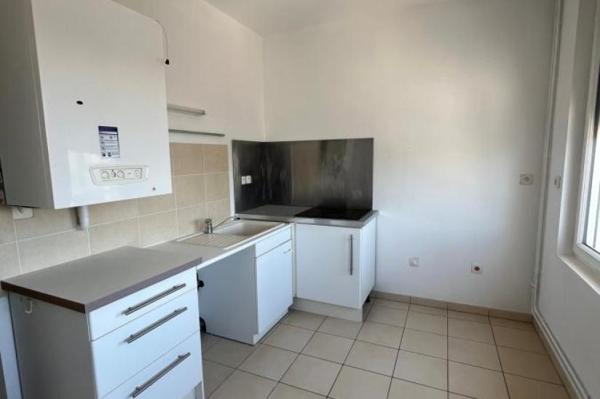 Location - Appartement 3 pièces 72 m 2 LE MANS (72000)