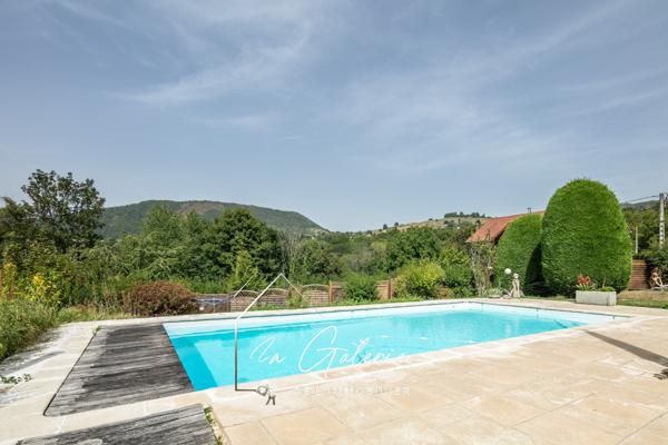 MAGNIFIQUE MAISON AVEC PISCINE ET VUE IMPRENABLE A SAINT MARTIN D’URIAGE