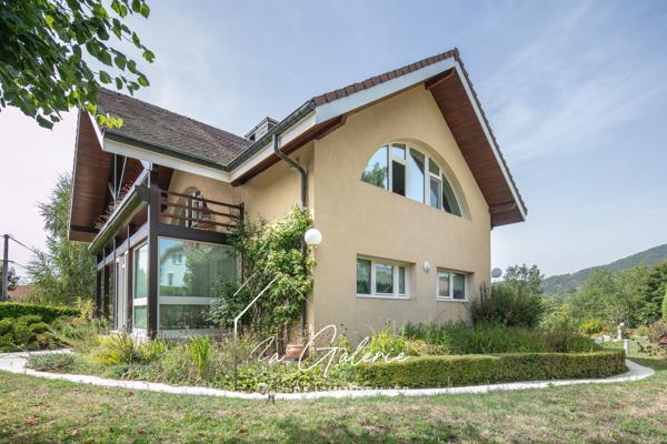 MAGNIFIQUE MAISON AVEC PISCINE ET VUE IMPRENABLE A SAINT MARTIN D’URIAGE