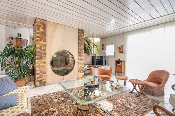 MAGNIFIQUE MAISON AVEC PISCINE ET VUE IMPRENABLE A SAINT MARTIN D’URIAGE