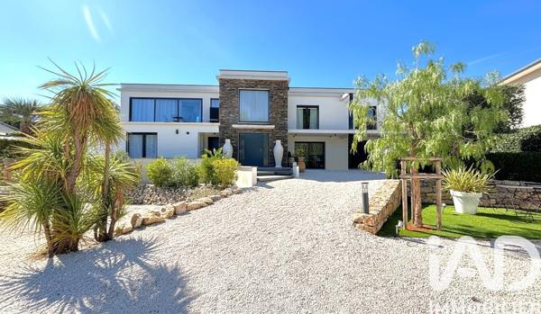 Maison à vendre 9 pièces 319 m² Fréjus