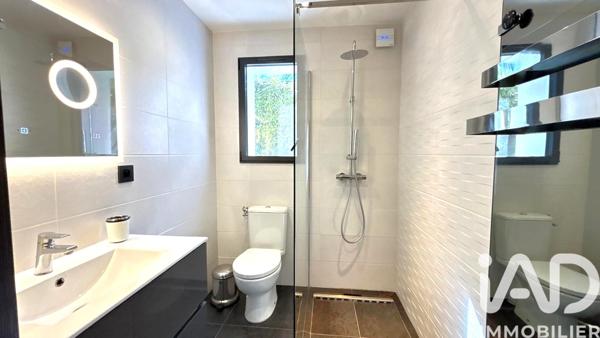 Maison à vendre 9 pièces 319 m² Fréjus