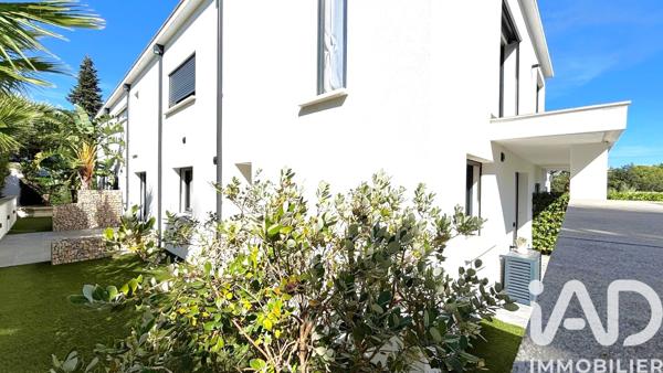 Maison à vendre 9 pièces 319 m² Fréjus