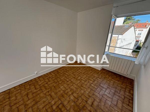 Location Studio 14.34 m² - 17 RUE GABRIEL PERI Massy 91300