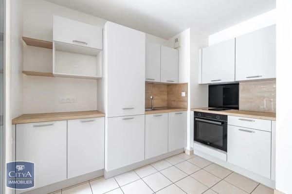 Appartement à louer 2 pièces 45.06m² Tours (37100)
