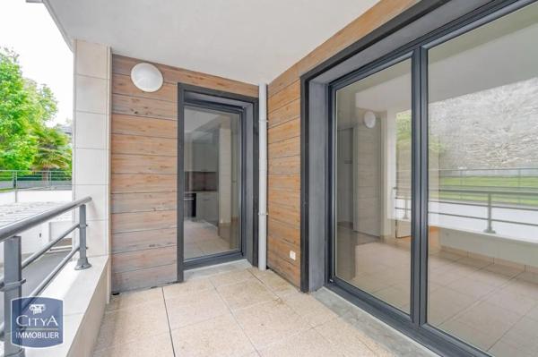 Appartement à louer 2 pièces 45.06m² Tours (37100)
