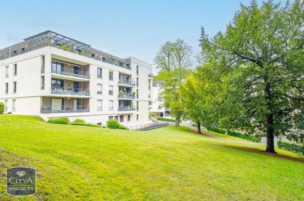 Appartement à louer 2 pièces 45.06m² Tours (37100)