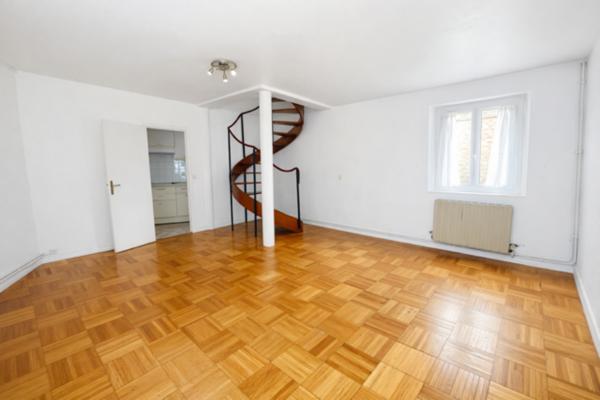 CREPY EN VALOIS -  3 pièce(s) 66.84 m2