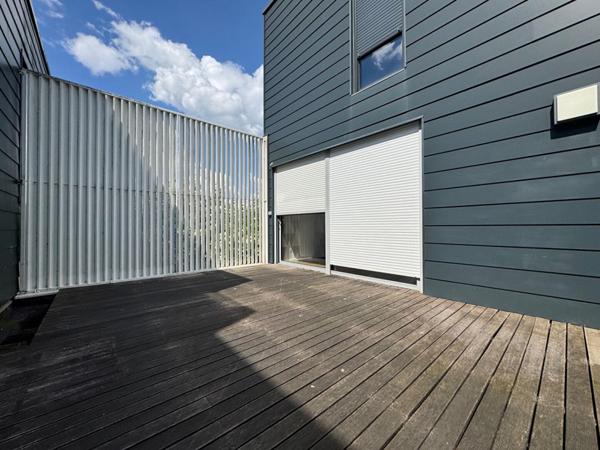 Appartement en Duplex de 70m2  , 2 chambres,,terrasse dans résidence sécurisée  avec place de parking