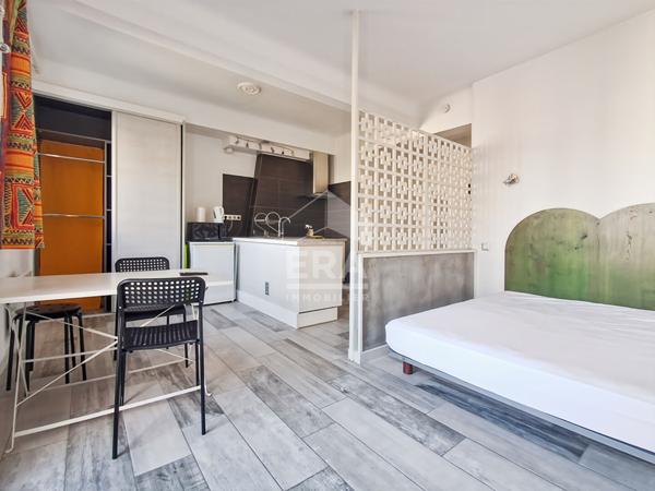 À vendre Studio/T1 entièrement renové de 28m²  13005 Marseille