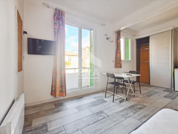 À vendre Studio/T1 entièrement renové de 28m²  13005 Marseille