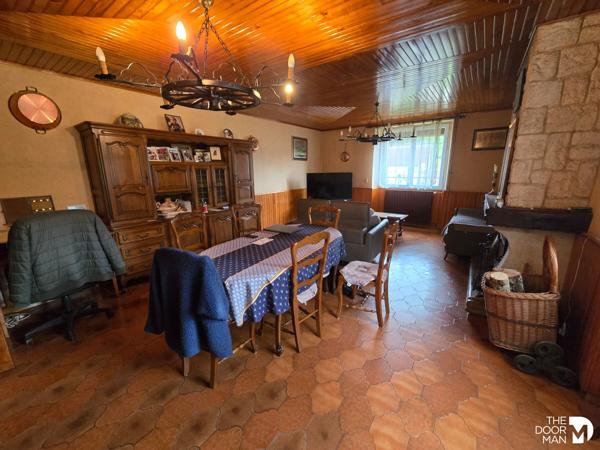Maison - À vendre - 212 m² - LANQUES-SUR-ROGNON | The Door Man