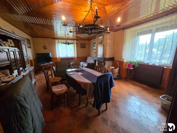 Maison - À vendre - 212 m² - LANQUES-SUR-ROGNON | The Door Man