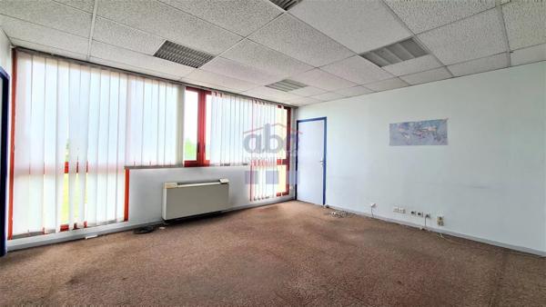 Location Bureau 31 pièces 1062 m2 à Albi