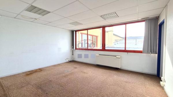 Location Bureau 31 pièces 1062 m2 à Albi