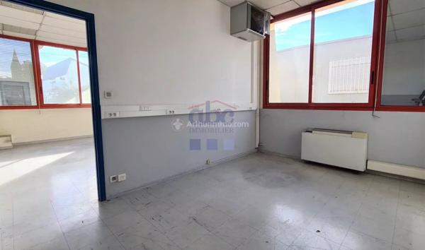 Location Bureau 31 pièces 1062 m2 à Albi