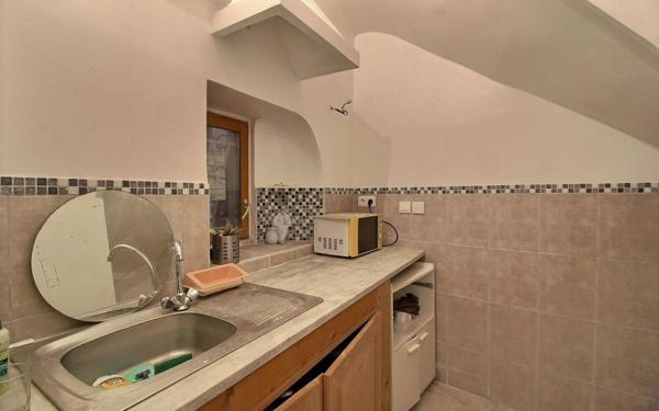 Maison à vendre    6 pièces •  Marseille 3