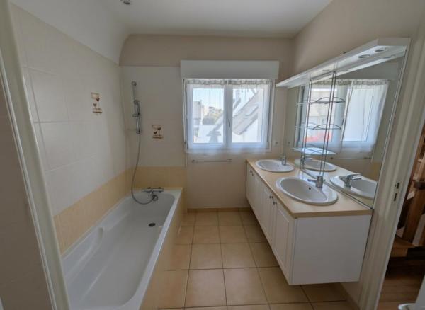 Maison Saint Brieuc 8 pièce(s) 179 m2