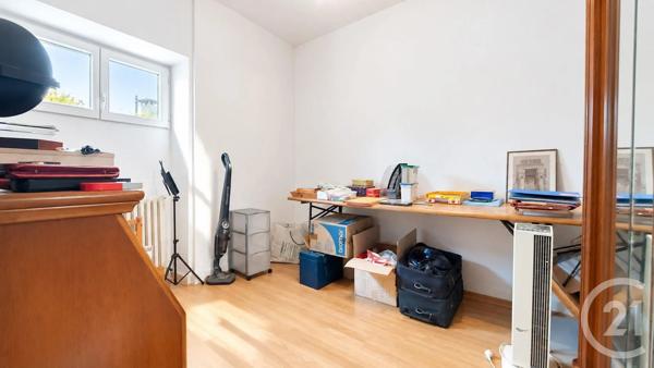 Appartement T4 à vendre  4 pièces - 104 m 2   LIMOUX  - 11