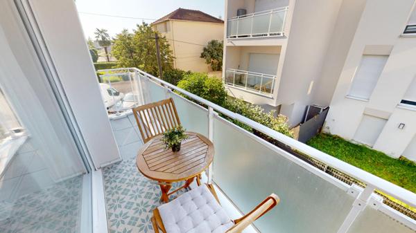 Appartement Romainville 3 pièce(s) 64.05 m2