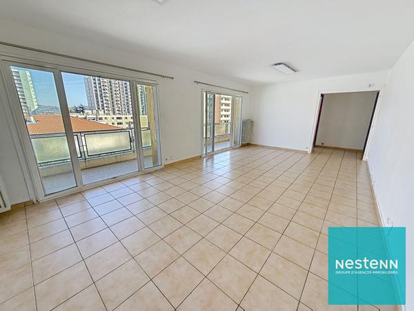 T4 dernier étage 90 m²  3 chambres  double balcon  grand garage  Bergson calme