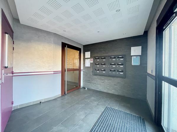 Ferney-Voltaire (01210) Appartement 3 chambres - Grande terrasse et centre