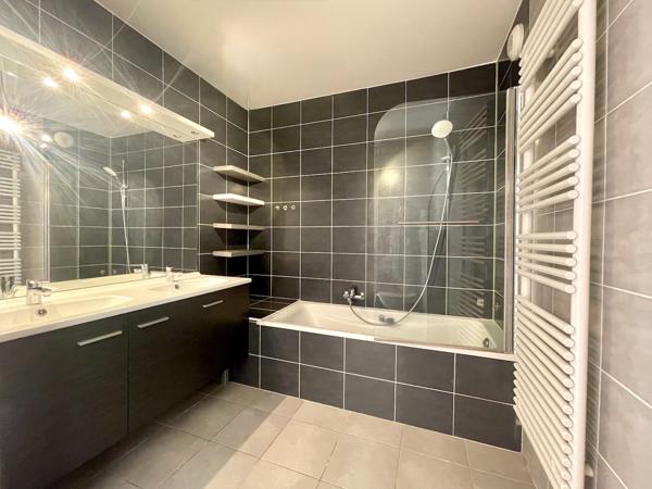 Ferney-Voltaire (01210) Appartement 3 chambres - Grande terrasse et centre