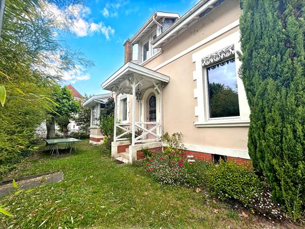 Arcachonnaise avec la vue bassin