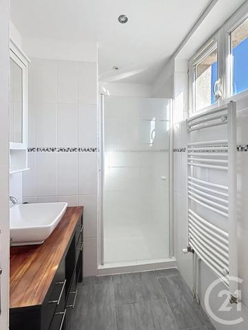 Maison à vendre  5 pièces - 103,40 m 2   ENVAL  - 63