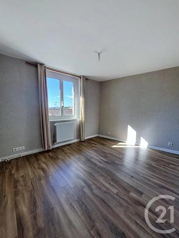 Maison à vendre  5 pièces - 103,40 m 2   ENVAL  - 63