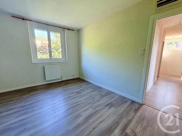 Maison à vendre  5 pièces - 103,40 m 2   ENVAL  - 63