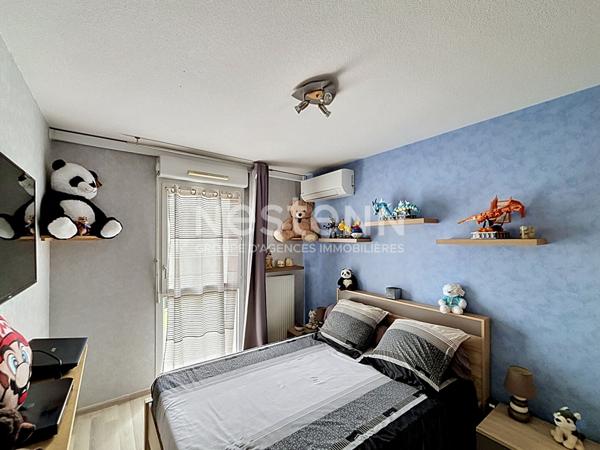 Appartement Bron 4 pièces (T4) - 76m2 - 3 chambres - Récent - Garage double - 69500 BRON